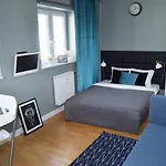 Be My Guest - Hoza Studio - Pkin Super Centrum Metro Wi-Fi Breakfast