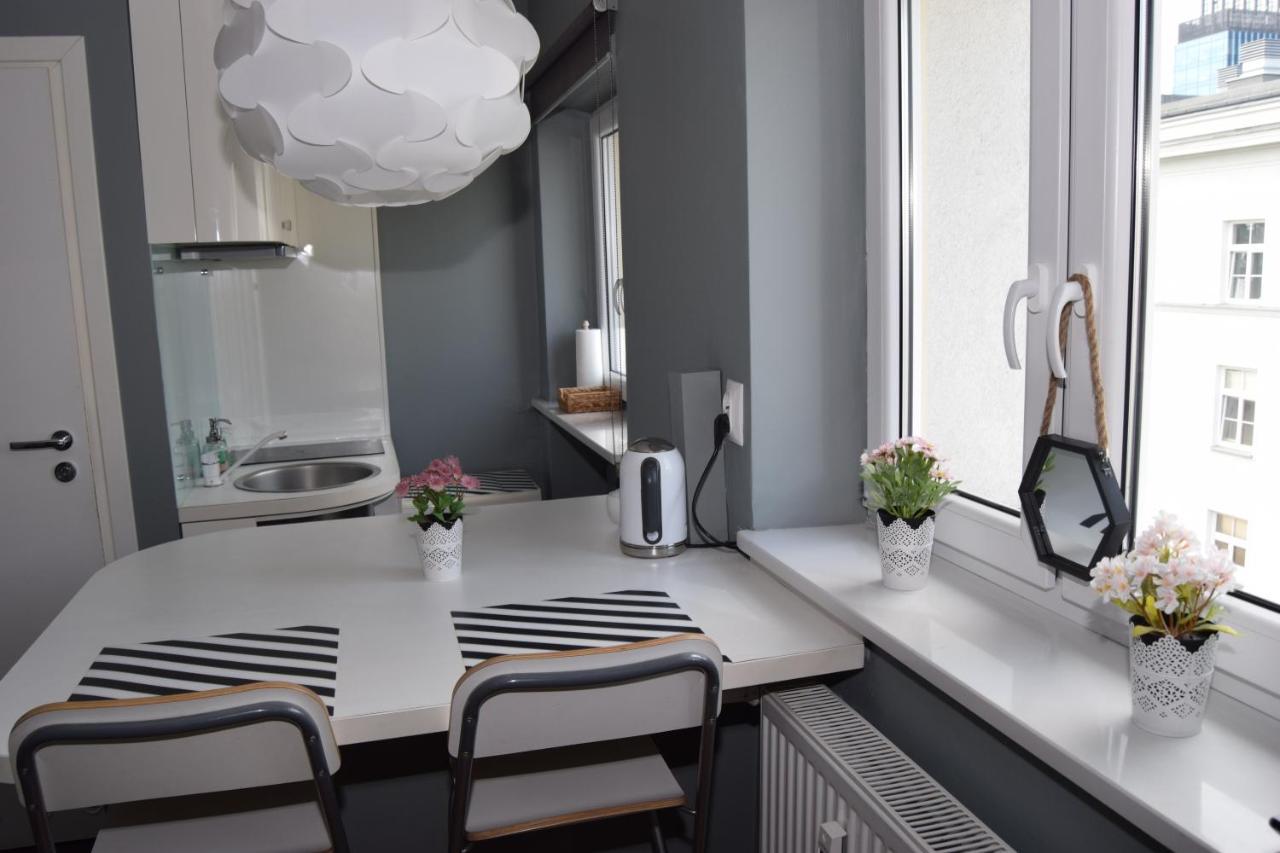 Be My Guest - Hoza - Pkin Super Centrum Metro Wi-fi Breakfast Apartment *
